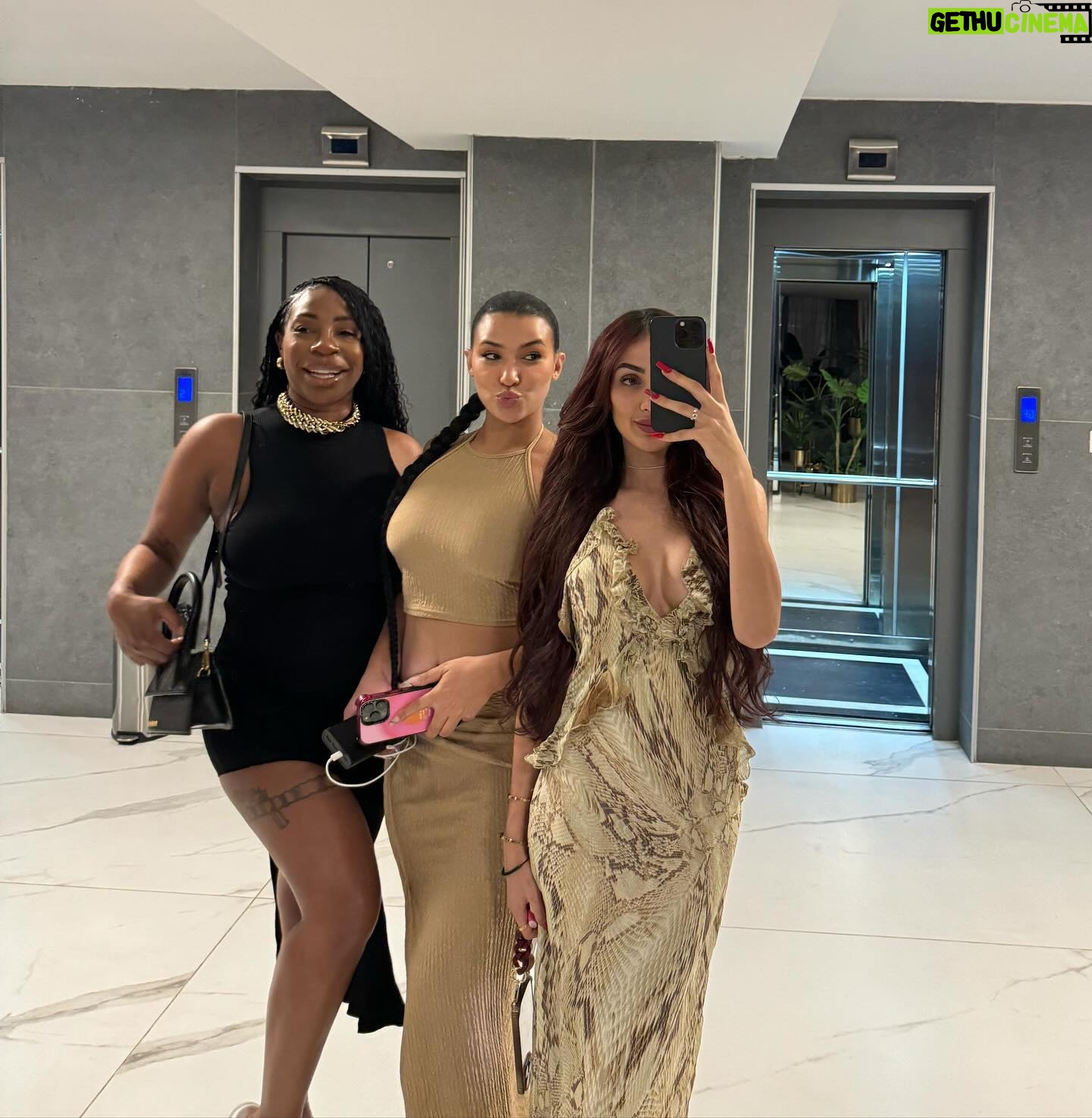 Maïssane Aghioul Instagram - Y a Dieu dedans 🇨🇮 @amani.story_ @tukki.katt 🫶🏻🫶🏻