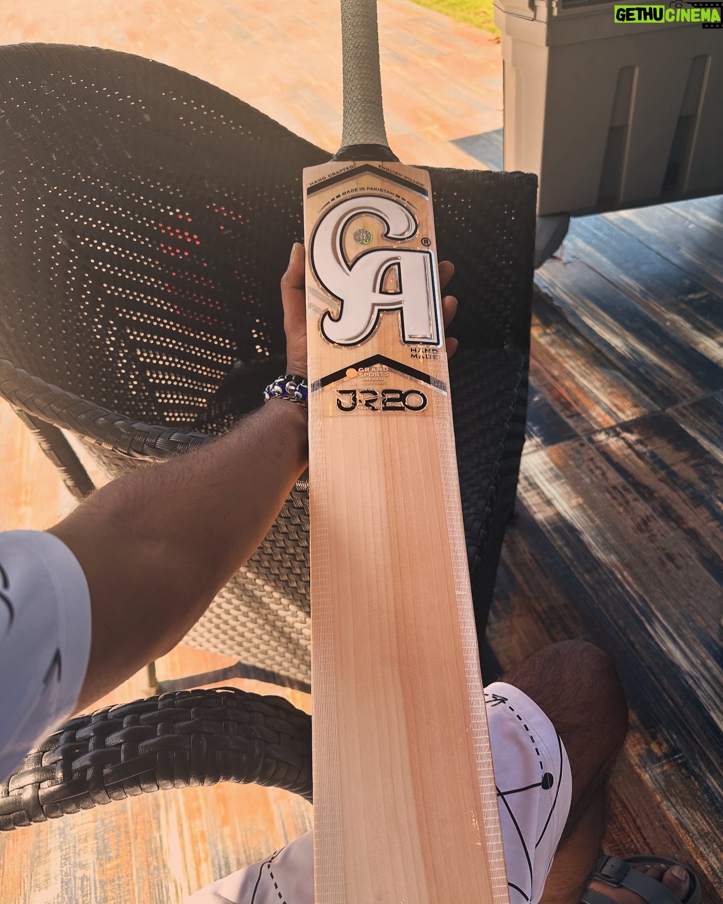 Ma Ka Pa Anand Instagram - Jr20 oh boy sexy bat @musicthaman