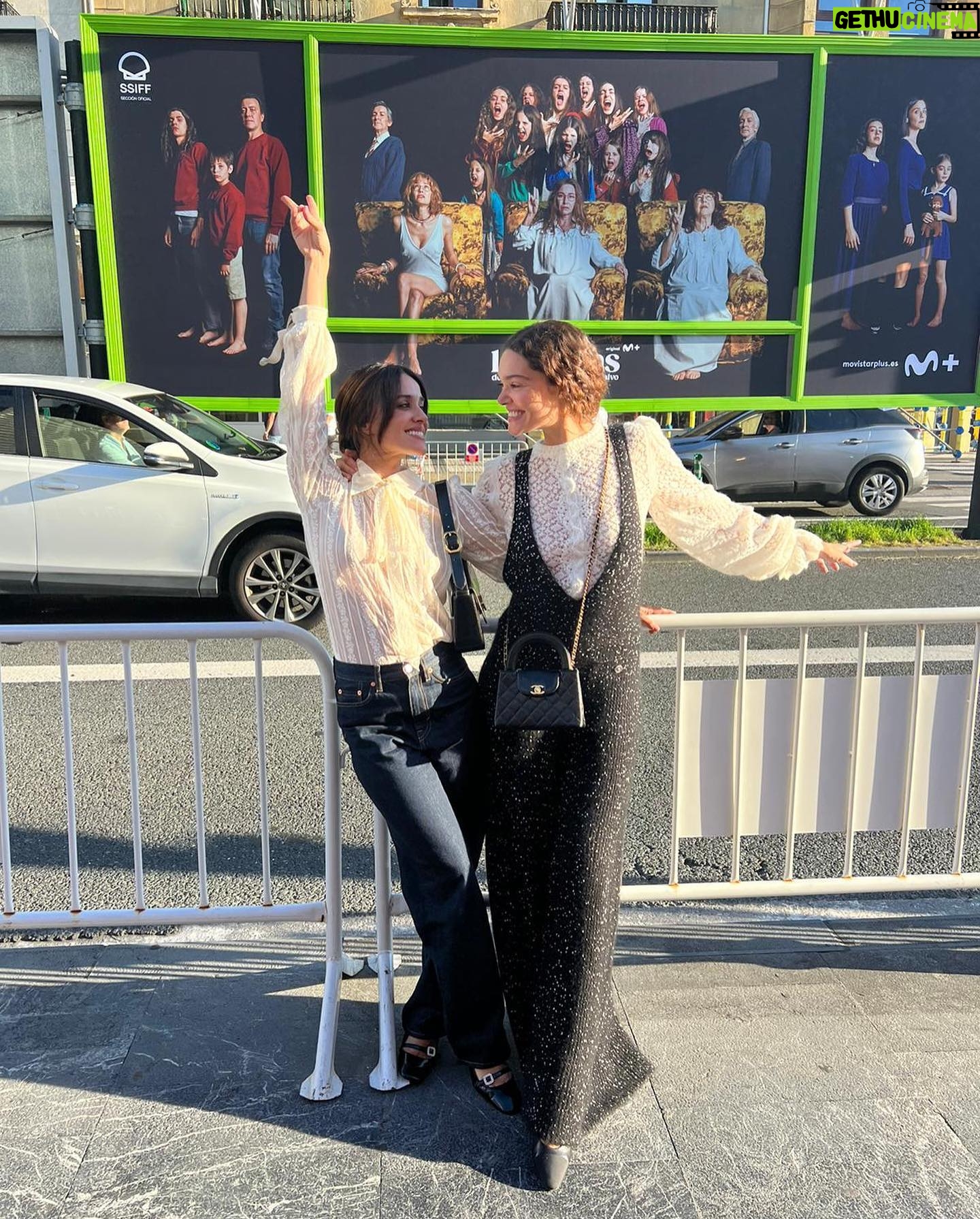 Macarena García Instagram - Inolvidable @sansebastianfes 💫 Con el mejor equipo del mundo. Muy muy afortunada.