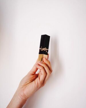 Macarena García Instagram - Barra de labios favorita :)💄❤️
📸 @rubenvega_ 
@yslbeauty #yslbeauty #thebold #publi