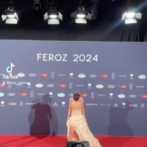 Macarena García Instagram - Qué noche más feliz! Gracias @premiosferoz ❤️✨

Maqui y pelo por el mejor y más rápido del mundo 
@ivangomez para @chanel.beauty 
Y estilismo por @jorgeariza @cotoelena por @rabanne , joyas de @bulgari @monica_msi y zapatos de @aquazzura