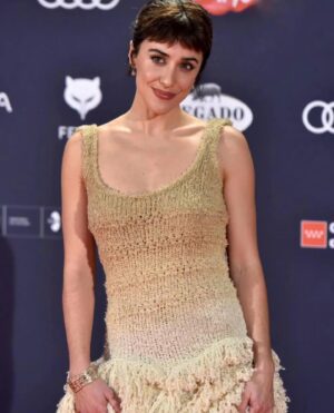Macarena García Instagram - Qué noche más feliz! Gracias @premiosferoz ❤️✨

Maqui y pelo por el mejor y más rápido del mundo 
@ivangomez para @chanel.beauty 
Y estilismo por @jorgeariza @cotoelena por @rabanne , joyas de @bulgari @monica_msi y zapatos de @aquazzura