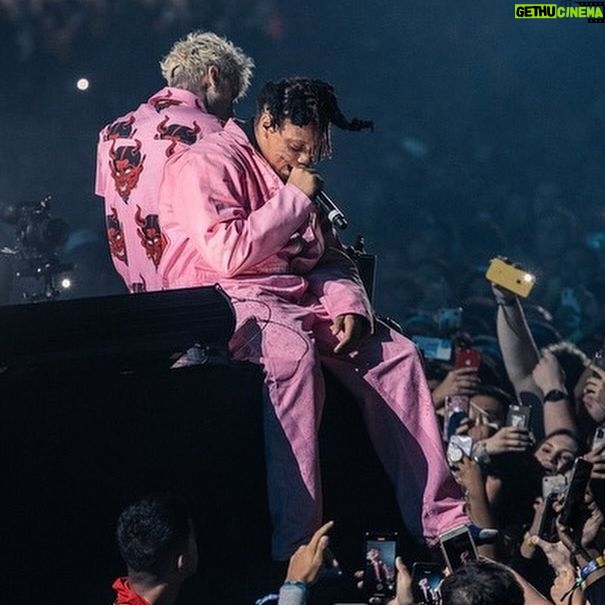 Machine Gun Kelly Instagram - genre:sadboy dropping tonight 🥲 ly twin @trippieredd 1400 XX ♾️