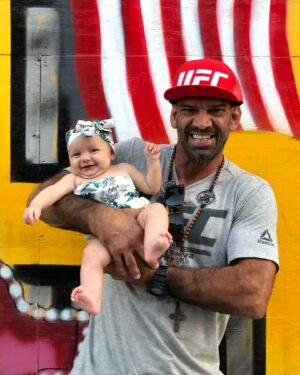 Mackenzie Dern Instagram - 🇺🇸 Happy Father’s Day Dad! Parabéns Pai! Que orgulho eu tenho de você, obrigada por me ensinar tanta coisa nessa vida, e por tudo que vc fez por mim! Te amo!