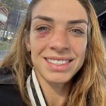 Mackenzie Dern Instagram - 🇺🇸Everything happens at the right time. Of course I was wishing my best performance at MSG and not my first TKO loss, lol but I Trust in Gods plans! I have to learn, to control my emotions! I got caught in the emotional fight, which wasn’t the plan. I wanted to do a lot, but not get in big exchanges, where it’s risky. I took 4 knockdowns, that was the first lol Once again I was tested, given the opportunity and didn’t pass. This is the risk when we enter the octagon, I knew it was going to be a good fight, because we both go for the finish. But I learned a lot and the focus is the belt! Thank you everyone who believed in me, who supports me in victory and defeat, and who continues to believe in me. Sorry for any disappointment, I’m fine, my heart is tight, it hurts, but the rest is all right. Going back to my daughter now and enjoy time with my family and train more because I’ll be back soon. The goal continues, I just need to work more calmly, this warrior has a lot of emotion in everything she does! Lol fall 7 times and get up 8! #MKNZ • • 🇧🇷Tudo na hora certa! Não foi a minha hora! Tenho que aprender! A controlar em cima de tudo minhas emoções, entrei na briga emocionada, que o plano não era esse. Queria fazer muita coisa, menos entrar na briga aonde tem o risco. Tomei 4 knockdowns, essa foi a primeira Rs claro que aprendi bastante, mas tenho um trabalho duro para fazer agora, para voltar mais forte que nunca. De chegar nesse cinturão! Mais uma vez eu fui testada, dada a oportunidade e não passei. Mas eu vou de novo, podem ficar tranquilo que vou conseguir. Esse é o risco quando a gente entra lá no octógono, sabia que ia ser uma luta boa, porque nós duas vamos para acabar com a luta. Agradeço todos que acreditaram em mim, que me apoiam na vitória e na derrota, e que continuam acreditando em mim. Desculpa qualquer decepção, estou bem, estou com meu coração apertado, doendo, mas o resto tá tudo certo. Voltar para minha filha agora aproveitar com a familia e treinar mais porque em breve estou de volta. O objetivo continua, só preciso trabalhar com mais calma, essa guerreira é muito emocionada em tudo que faz! Rs cair 7 vezes e levanta 8! #MKNZ