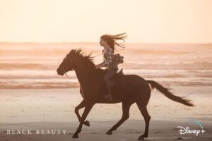 Mackenzie Foy Instagram - Can’t wait for you guys to see #BlackBeautyMovie on @disneyplus , November 27th!!! 
#disneyplus @ashleyavis