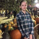 Mackenzie Foy Instagram - It's almost time to awkwardly pose with gourds at a pumpkin patch!😅🍂🍁🎃☠️👻🍁🍂