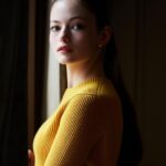 Mackenzie Foy Instagram - Hey guys! Happy Friday!!!!😆😆check out @instylemagazine to see all of the pictures and the interview💜
