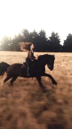 Mackenzie Foy Instagram - 