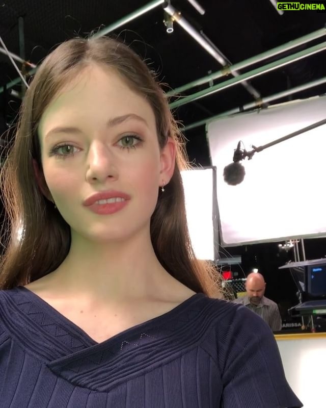 Mackenzie Foy Instagram - Thank you for 👀 the new #DisneysNutcracker and the Four Realms trailer! Love reading all your comments! In theaters November 2nd!! 🗝🐀