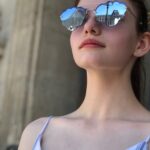 Mackenzie Foy Instagram - The Louvre😌