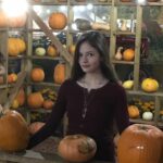 Mackenzie Foy Instagram - I love the pumpkin patch!!!!!!!!
