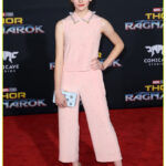 Mackenzie Foy Instagram - I seriously had the best time at the #thorragnarokpremiere the movie is fantastic! Styled by @jillandjordan 💜