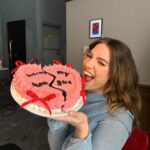 Mackenzie Ziegler Instagram - can’t be real with all these fake friends