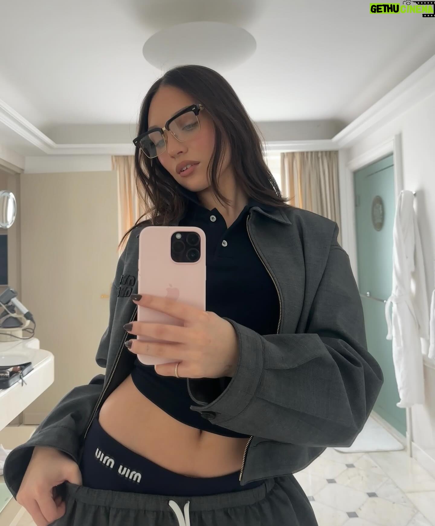 Maddie Ziegler Instagram - haven’t stopped thinking about the last slide