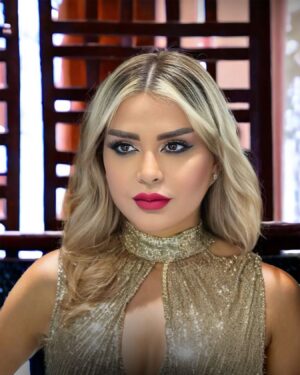 Madeleine Matar Instagram - عيدكم مبارك وكل عام وأنتم بخير، أتمنى لكم عيداً سعيداً مليئاً بالفرح والمحبة والسلام🙏🏻❤️

#عيد_الفطر #عيد_سعيد #مادلين_مطر 
#MadeleineMatar