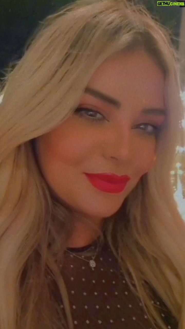 Madeleine Matar - 718 Likes - في هذا العالم المليء بالتفاصيل الصغيرة، دعونا نتذكر أن الحياة قصيرة جداً لنقضيها في القلق من الأمور الصغيرة. دعونا نستمتع بكل لحظة، ونعيشها بكل وعي وشغف. اترك الهموم جانباً وابحر في بحر الفرح والإيجابية. الحياة تستحق أن نعيشها بكل انفتاح وشجاعة. 🌟💖 #استمتع_باللحظات #عيش_بشغف #مادلين_مطر