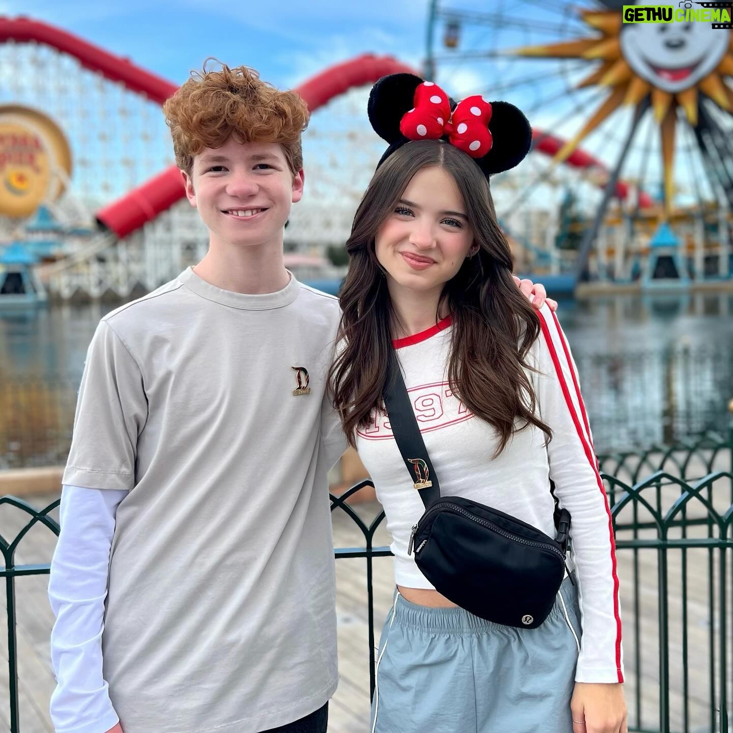 Madeleine McGraw Instagram - Disney #photodump 2 Love my friends so much! #grateful every day for these people in my life!! ♥️♥️♥️
