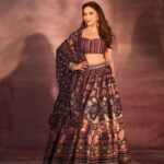 Madhuri Dixit Instagram – Eyes that tell a thousand stories ❤️

#monday #mondaymotivation #photoshoot #photooftheday #dancedeewane