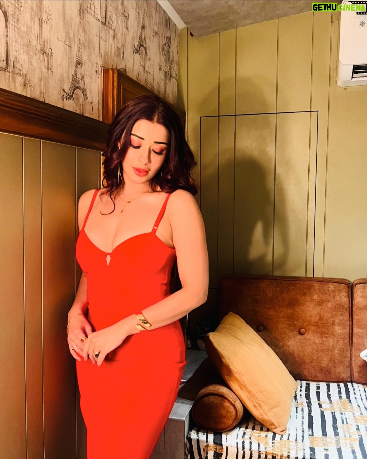 Madhuurima Instagram - I wear red and then wonder why the attention 😍