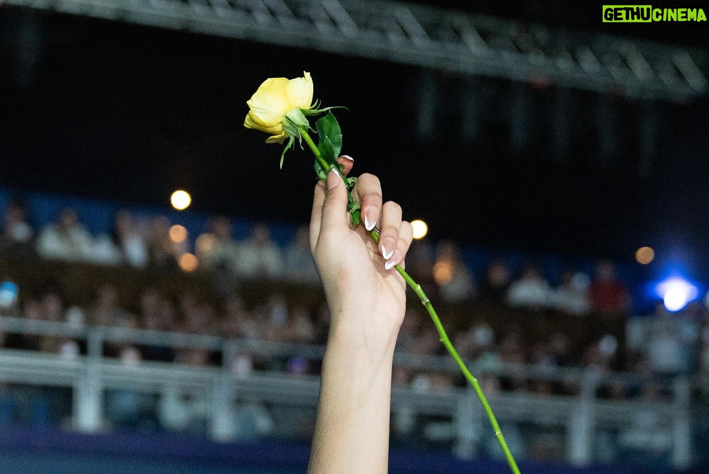 Madison Beer Instagram - !!! first four in the UK !!! my goshhhh 🪄 london night 1, glasgow, manchester and birmingham thank you so much. london i will see you in a few days for night 2 - leeds you’re next <3