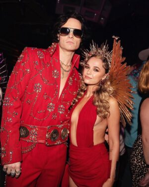 Madison Iseman Instagram - Honestly same ✨🧚‍♀️ thanks for the mems #heidiklumhalloween