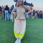 Madison Lewis Instagram - coachella 2 🐚🌼🐝 #justrememberyourebeautiful