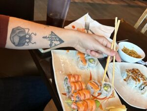 Madison Reyes Instagram - First date since getting back from Paris and Shaun ate! sushi for lunch, and Dave and Busters to end the night, we hit like TWO jackpots makes sense cuz we are the luckiest couple 🤞🤞 thanks bookie