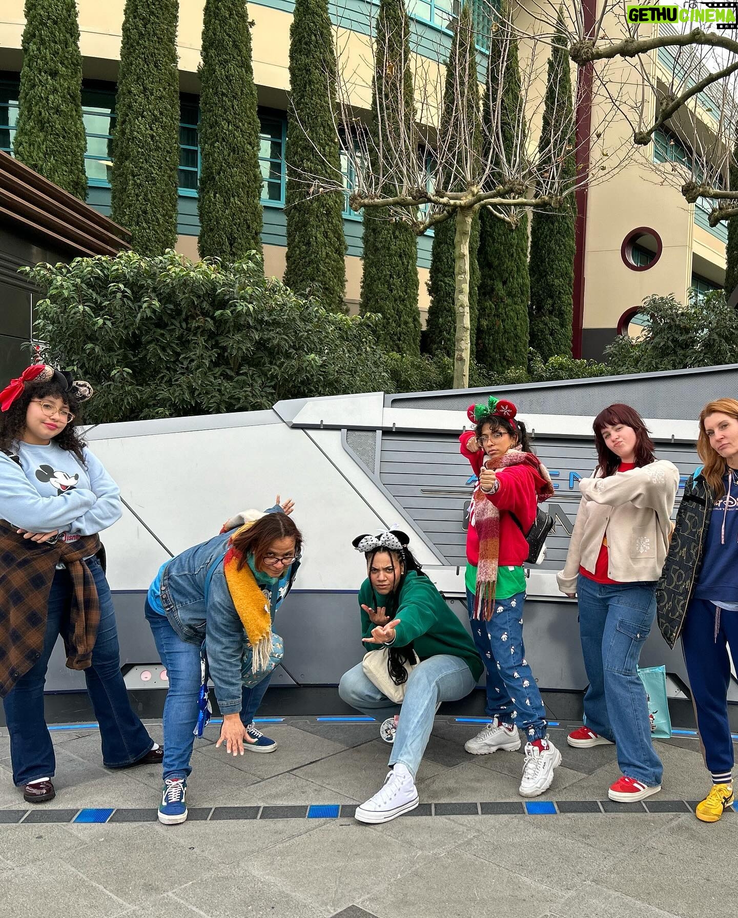 Madison Reyes Instagram - Be prepared to see a bunch of DisneyLand Park photos haha I get most of my happiness in life from making these people happy and creating moments with these humans who love and know me the most !!! 🥹🥹 like aunt Shelly said “you have a beautiful family” #disneylandparkparis