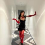 Madison Reyes Instagram - C’est bon 🥀 Day 1 outfit