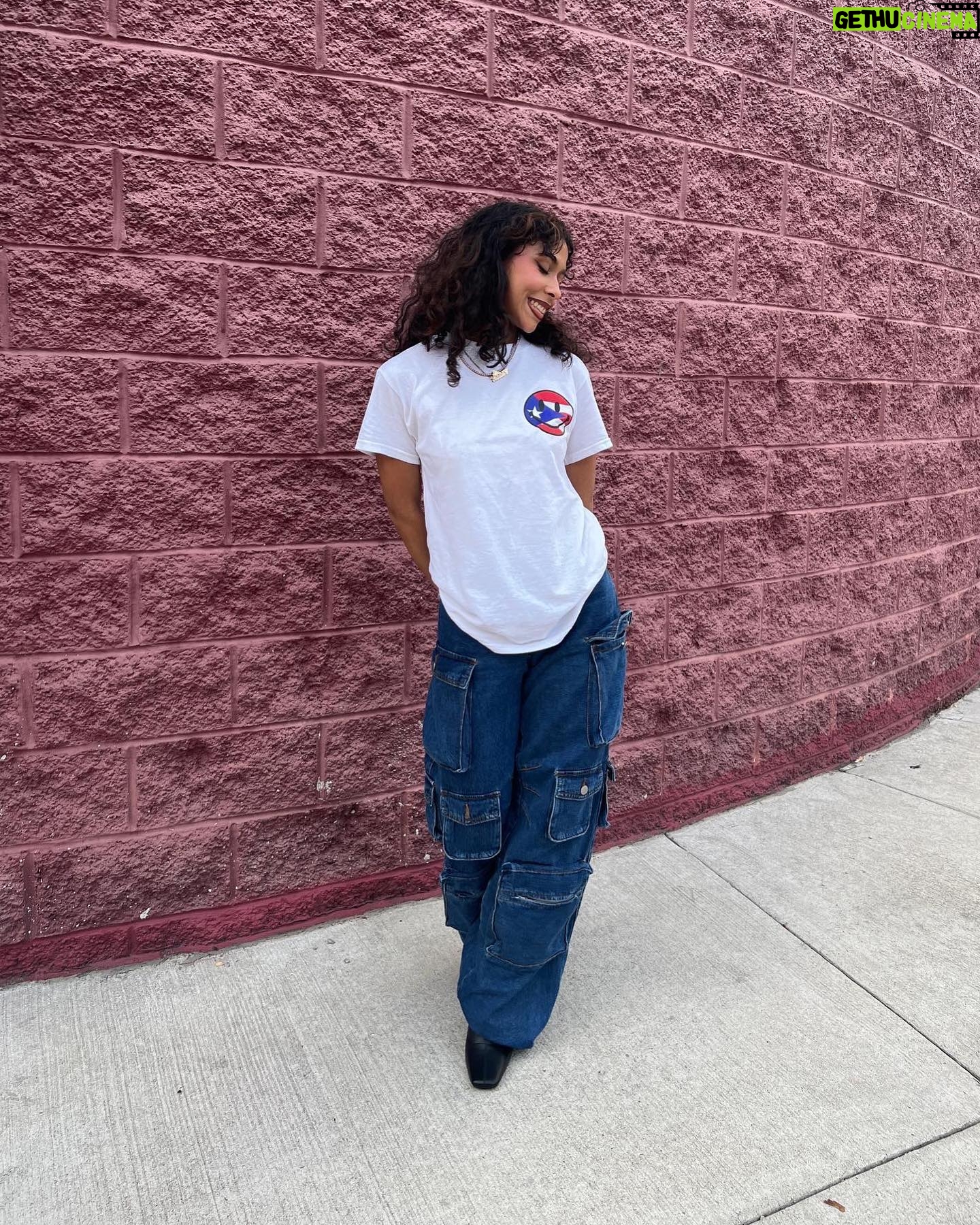 Madison Reyes Instagram - This was the MC Host baddie for the studentFEST during the reading film fest fit. Getting to perform again was amazing can’t wait for the next opportunity!!! Thanks again @readingfilmoffice hope to see you guys real soon again, next stop HOPEFULLY MY NY LOVELIES