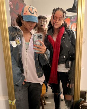 Madison Reyes Instagram - Guess who else I was for Halloween 🙇🏽‍♀️

P.S my little sister Megan made my hat !