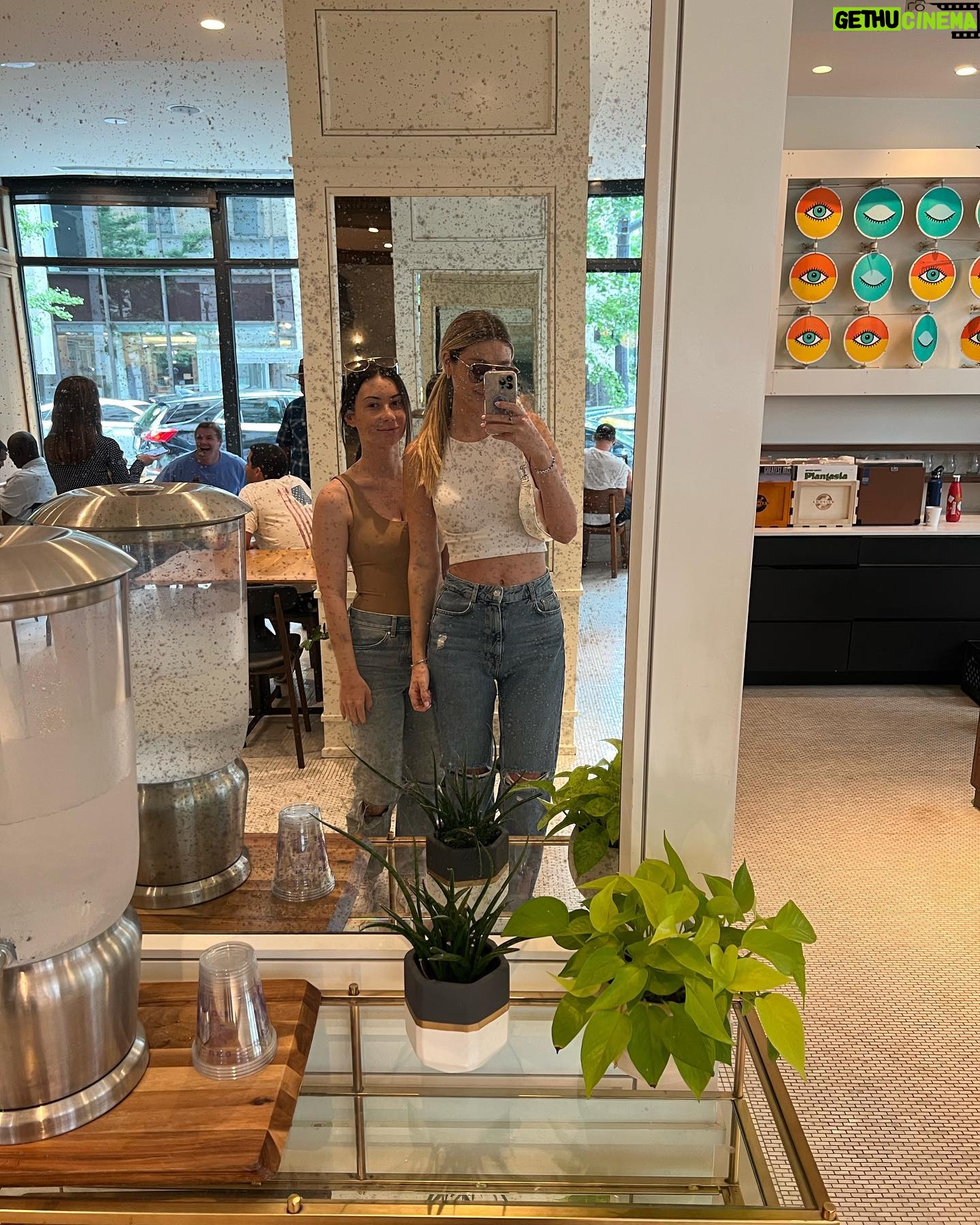 Madisson Hausburg Instagram - I 🧡 Nashville! Shout out to @noelle_nashville for the best stay ever. This historical hotel is just beautiful, and the downtown views from the rooftop are unmatched. I can’t wait to go back. PS. Check out their speakeasy, @hiddenbarnashville, in the basement. They have the tastiest cocktails! 🤫