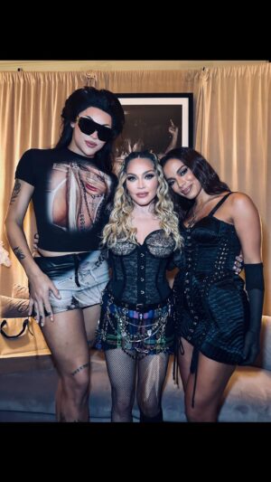 Madonna Instagram - This really happened……….Thank you Rio 🇧🇷💛 ………. Thank you @pabllovittar and @anitta ……………Words cannot express my gratitude!  To everyone involved!! 🇧🇷💛🇧🇷💚