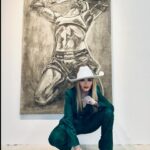 Madonna Instagram – So happy to have the night off to enjoy my son Rocco’s’s latest collection of paintings called
 “Pack A Punch”  inspired by Muay Thai fighters.  So Proud ! ♥️♥️♥️. @miamidesigndistrict