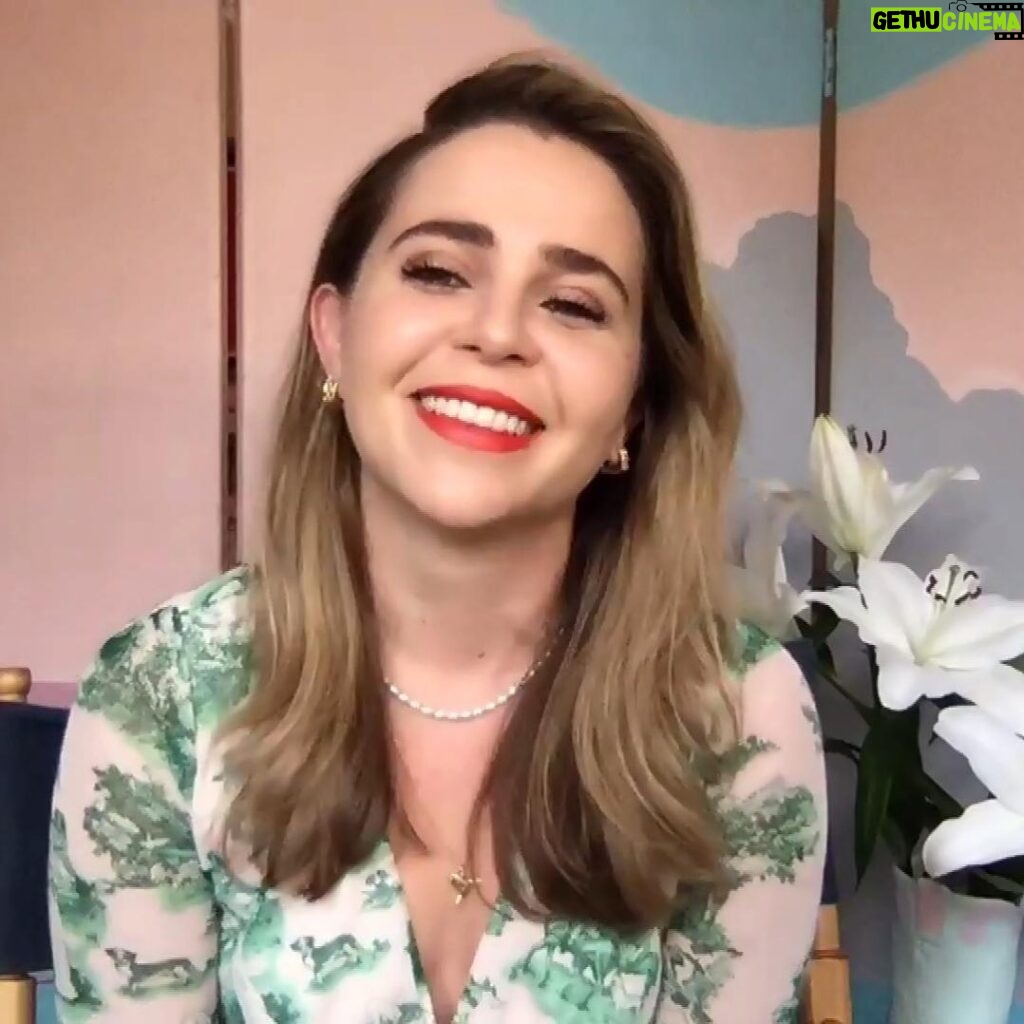 Mae Whitman Instagram - plz watch me chatting with @drewbarrymore about being child actorz the link is in my bio as they say