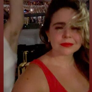 Mae Whitman Instagram - This must be what that old cardigan felt like after it got snatched from under the bed 
:,)

Taylor you’re my favorite and ur a superhero and I love you
I don’t understand how you do what you do but I’m forever insanely thankful that you do it 

And miles you’re my my my my…. Lover