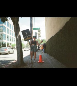 Mae Whitman Instagram - stuffings