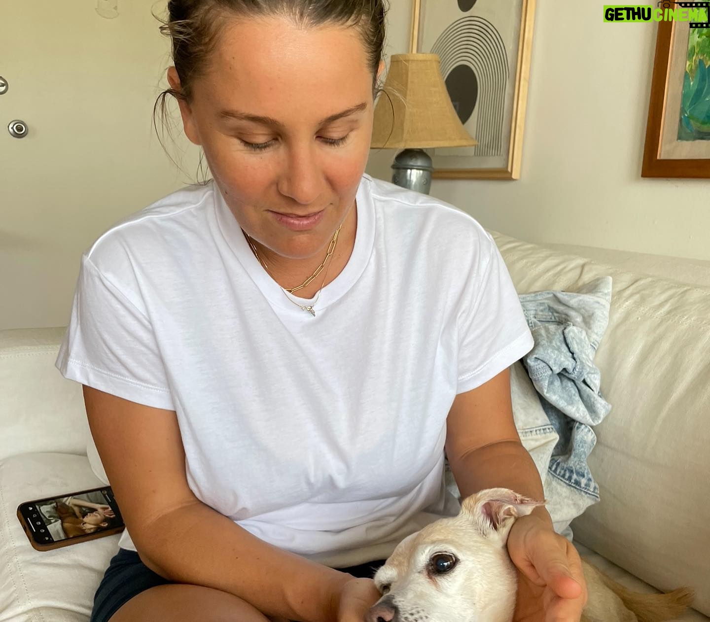 Mae Whitman Instagram - also it is Kyle’s birthday today and I have to say I love her so much It hurts and I’d be dead without her so please enjoy this pathetic slideshow of our pathetic relationship