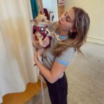 Mae Whitman Instagram – it’s hard to fume when you’re nuzzled safely in mother’s strong arms