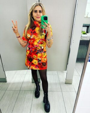 Mae Whitman Instagram - had the genuine best time doing @livekellyandryan promoting @uphereonhulu -truly love all my dear pals there on screen and off- and the coolest part was I had a Friends reunion with the luminous @jenniferaniston whom I remember made me feel so welcomed and loved and I wept hysterically when I wrapped the episode and made her a Christmas ornament anyway please watch @uphereonhulu march 24 and also watch me on @livekellyandryan in my special @christopherkane dress