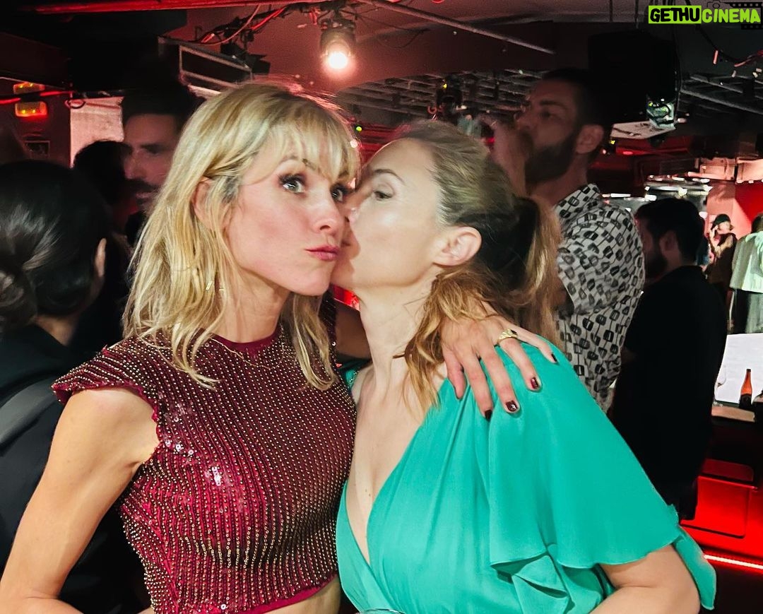 Maggie Civantos Instagram - #aboutlastnight Uno de los días más emocionantes de mi vida. GRACIAS por acompañarnos Mañana @eljuegolapelicula_ se estrena en cines y no puedo estar más feliz! @bastardas_films @guainotproduce sigamos equipo remando fuerte! ❤️❤️❤️❤️❤️❤️❤️❤️ @pacosepulveda @furtadonico 💙💙 @cinesrenoir @nervionplaza @cinelys_vlc @screenboxlleida Madrid, Spain