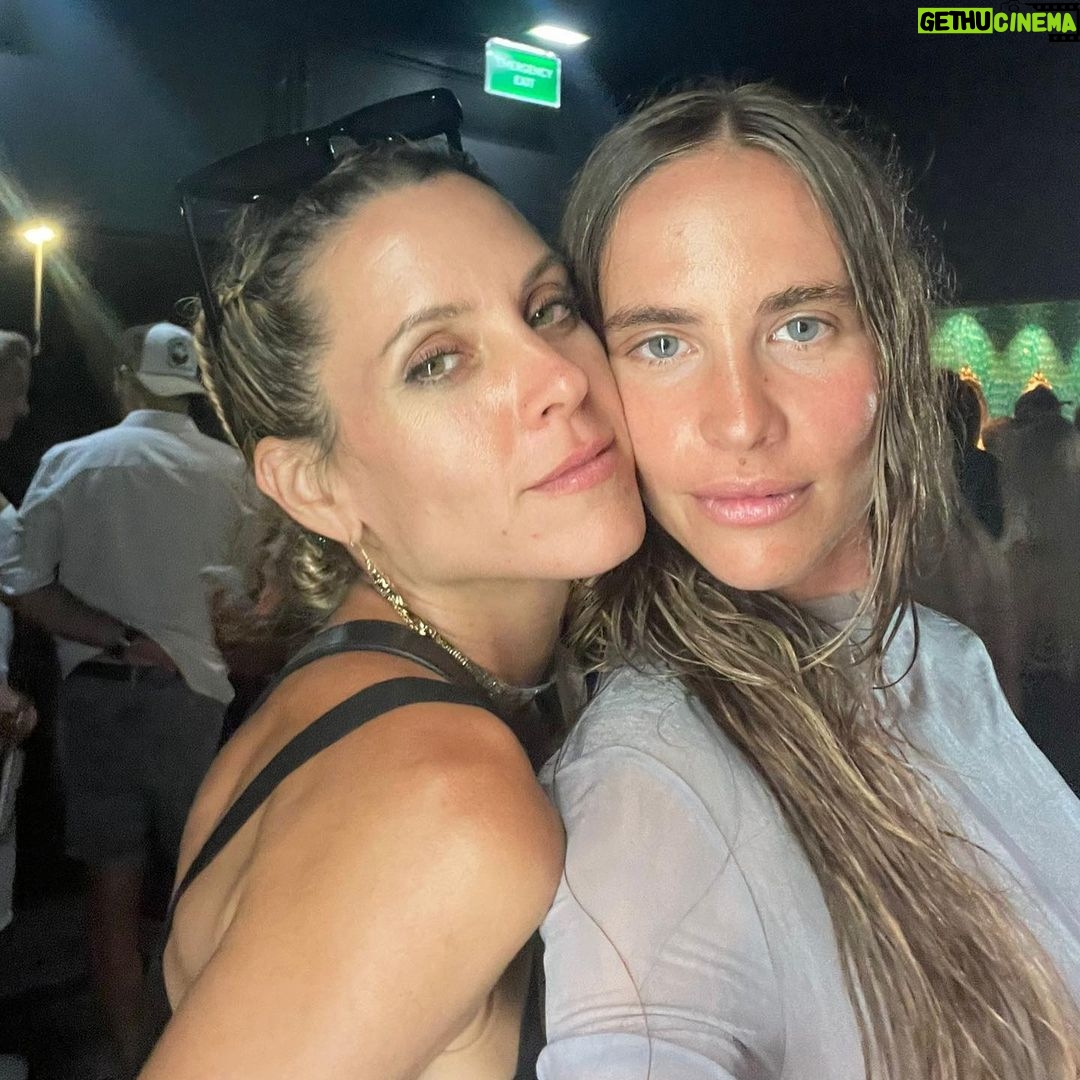 Maggie Civantos Instagram - August & my 🦁 …agradecida a mis bichas!