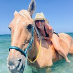 Maggie Civantos Instagram - #sardinia 🇮🇹❤️🌹 Grazie amigo @riccardogiachino Sardegna
