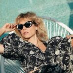 Maggie Civantos Instagram - Hace unos días pasé una mañana soleada con @Opticalia y @woman_es, eligiendo mis gafas de sol favoritas para este verano ☀️ Las grandes y coloridas son mis favoritas. #opticaliapeople #publi