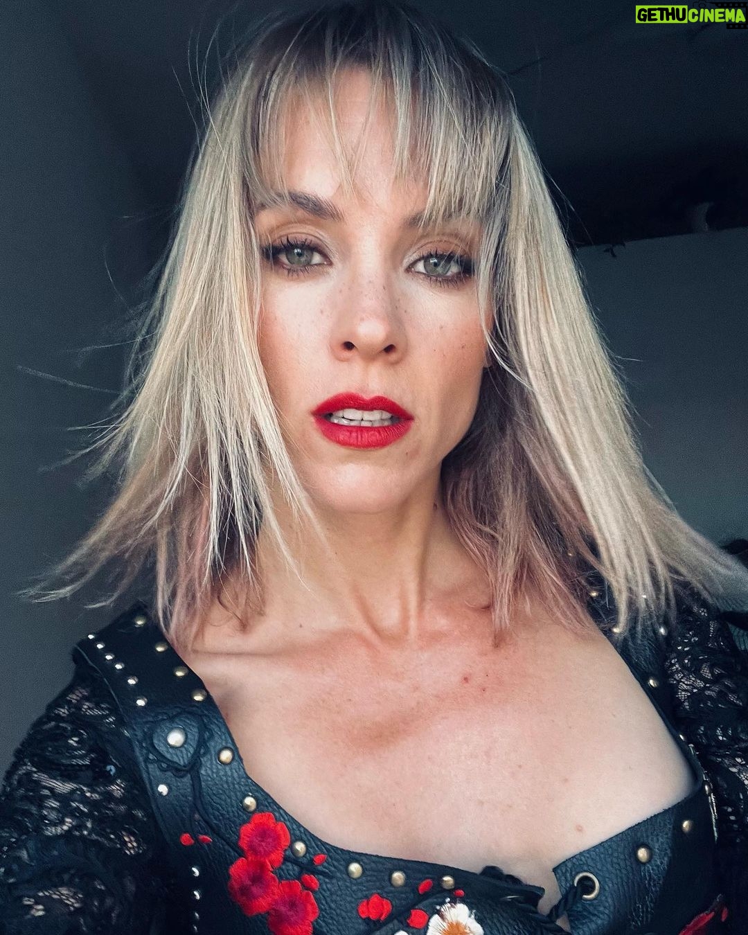 Maggie Civantos - 39.1K Likes - Flamenca
🌹🌹🌹🌹
🙏🏻 @givenchybeauty @rebecatfigueroa
@virginiavald ❤️💋💄🙏🏻
Merci @louboutinworld @rossydpalma #flamencaba night was so special 🌹🌹🌹
@mariapages_ ❤️ Woww mágica