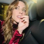 Maggie Civantos Instagram – My photocall on the way…
Pues estuvo muy bien la noche a pesar de la carrera que me tuve q dar para llegar a la cena y representar a mi tierra en #fitur2023.
Conocí a artistas a los que admiro mucho, pude hablar de @alboradaespaciocreativo , Malaga, Coin, y sobre todo sentí mucho orgullo de ser andaluza! Mucho!❤️ @andaluciajunta 🙏🏻
After my day shooting I had to run to be on time to #fitur2023, but it was worth it, I met amazing artists,
I was able to present my project @alboradaespaciocreativo and mainly I was so proud of being from Andalucia.
#thanks
💋 @givenchybeauty @rebecatfigueroa
🎶 @guess @ehmoda Madrid, Spain