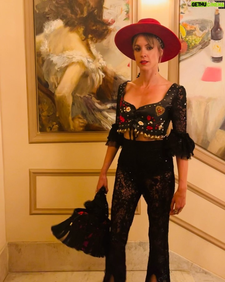 Maggie Civantos - 39.1K Likes - Flamenca
πΉπΉπΉπΉ
ππ» @givenchybeauty @rebecatfigueroa
@virginiavald β€οΈππππ»
Merci @louboutinworld @rossydpalma #flamencaba night was so special πΉπΉπΉ
@mariapages_ β€οΈ Woww mΓ‘gica
