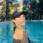 Maggie Civantos Instagram - Primer chapuzón de mi primavera, despidiendo este maravilloso país! Spring has sprung and autumn has come 🌻🌼 The last leg of our journey has been peaceful and beautiful #sanmartindelosandes #patagoniaargentina 🤍🫶🏼 Gracias @may_ariadna por organizar nuestro viaje! 🙏🏻 @rotui_apart_hotel San Martin De Los Andes, Patagonia, Argentina