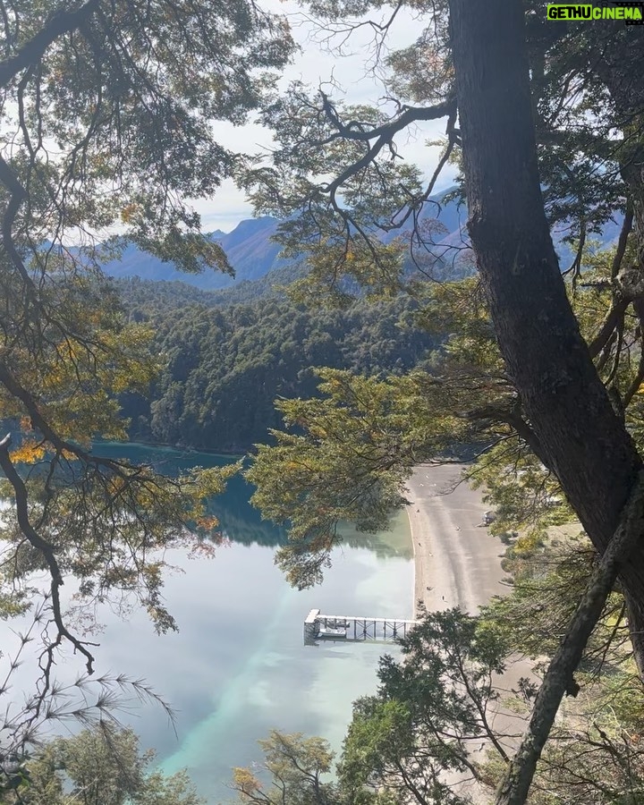 Maggie Civantos - 51.2K Likes - Primer chapuzΓ³n de mi primavera, despidiendo este maravilloso paΓs!
Spring has sprung and autumn has come π»πΌ
The last leg of our journey has been peaceful and beautiful #sanmartindelosandes #patagoniaargentina π€π«ΆπΌ
Gracias @may_ariadna por organizar nuestro viaje!
ππ» @rotui_apart_hotel